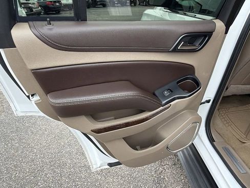 Used 2017 Chevrolet Tahoe LT w/ LT Signature Package image 21