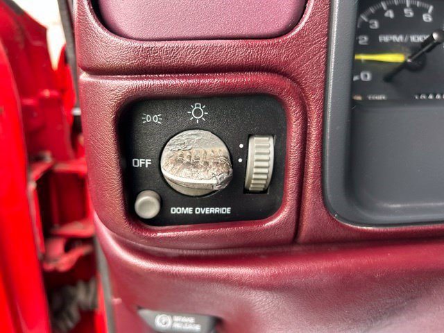 Used 1998 Chevrolet Silverado 2500 2WD Regular Cab w/ Comfort & Convenience Pkg image 13