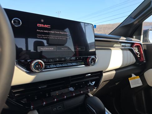 New 2026 GMC Canyon AT4X image 23