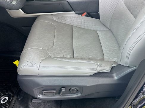 Used 2024 Toyota Tundra Limited image 20