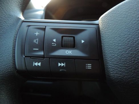 Certified 2025 Nissan Rogue S image 25