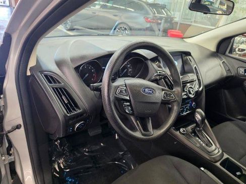 Used 2017 Ford Focus SEL FWD image 12