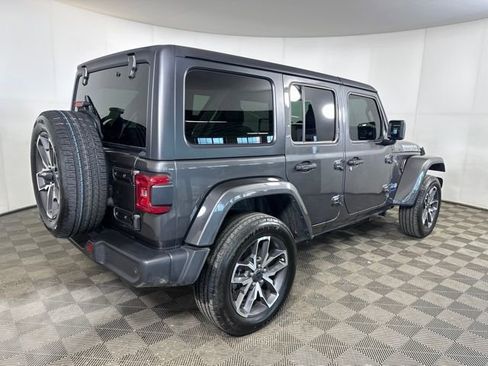 Used 2024 Jeep Wrangler Unlimited w/ Convenience Group image 3