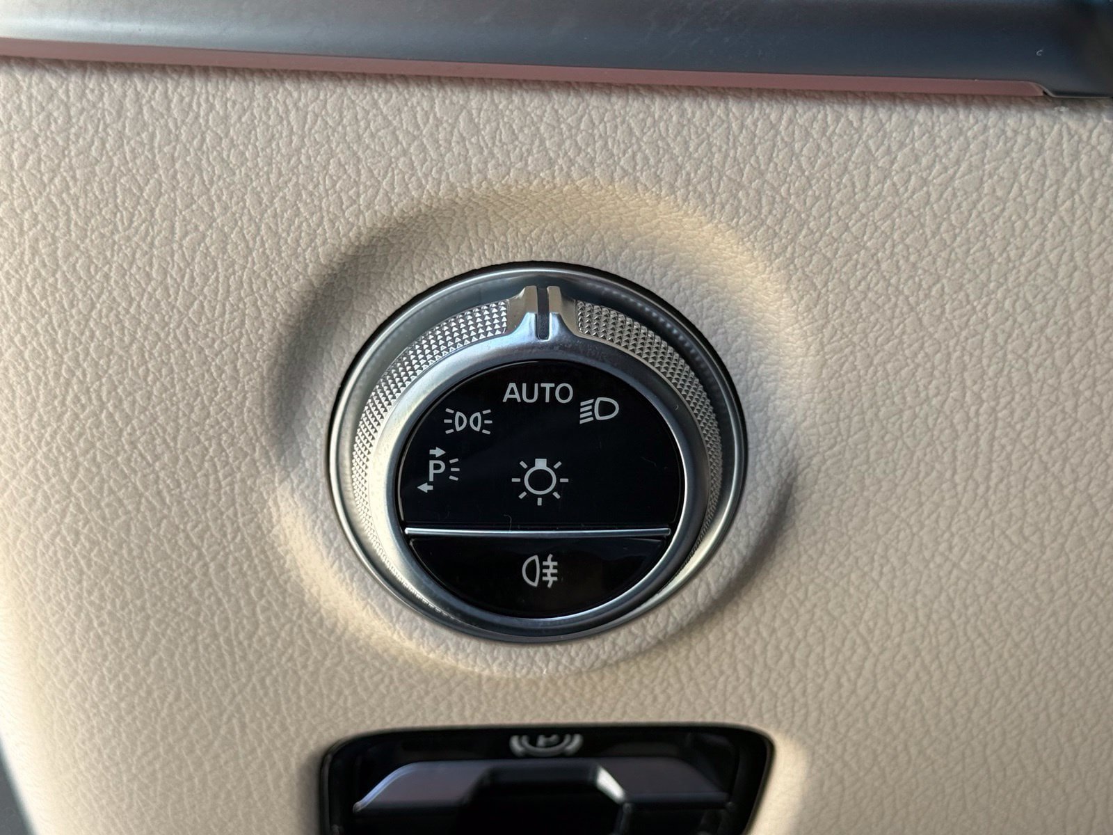 Used 2024 Mercedes-Benz C 300 Sedan image 29