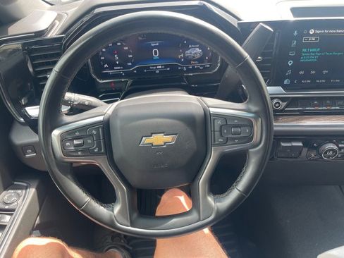 Used 2025 Chevrolet Silverado 1500 LT RWD image 14