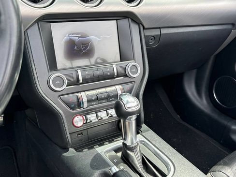 Used 2022 Ford Mustang Premium RWD image 10