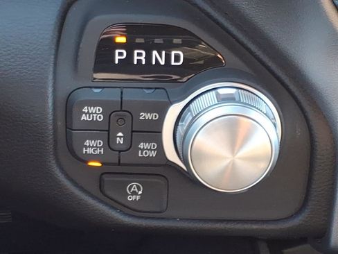 New 2026 RAM 1500 Laramie AWD/4WD image 18