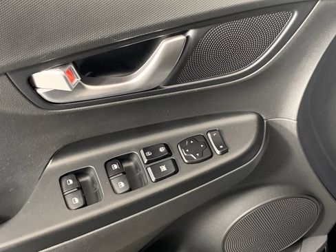 Used 2023 Hyundai Kona SE FWD image 14