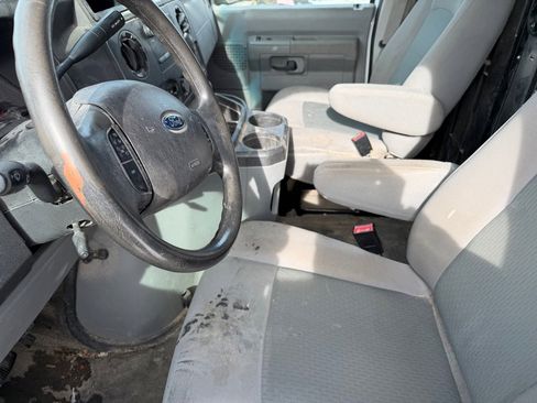 Used 2014 Ford E-250 and Econoline 250 E-250 CARGO VAN image 9