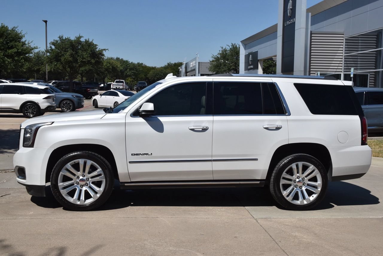 Used 2017 GMC Yukon Denali w/ Open Road Package AWD/4WD image 12