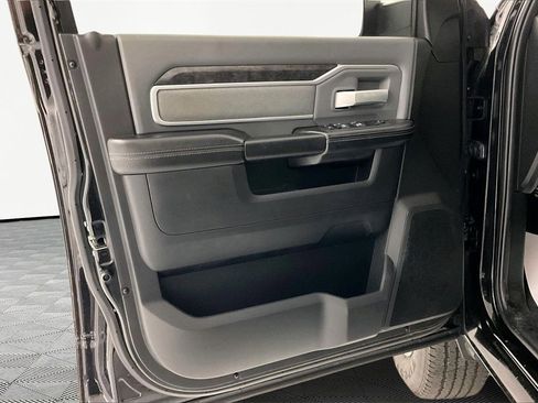 Used 2022 RAM 2500 Big Horn w/ Protection Group image 18