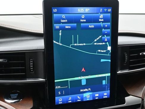 Used 2024 Ford Explorer King Ranch w/ Technology Package image 28