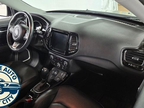 Used 2019 Jeep Compass Limited image 34