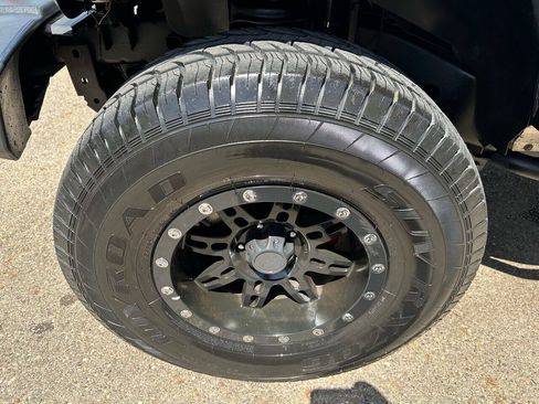 Used 2012 Jeep Wrangler Sahara AWD/4WD image 26