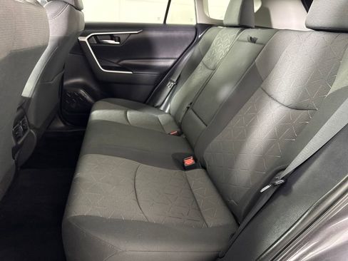 Used 2022 Toyota RAV4 XLE w/ Convenience Package image 14