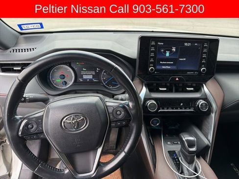 Used 2021 Toyota Venza XLE w/ Softex Package AWD/4WD image 10