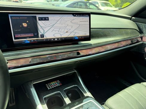 Used 2023 BMW 760i xDrive w/ Executive Package AWD/4WD image 22