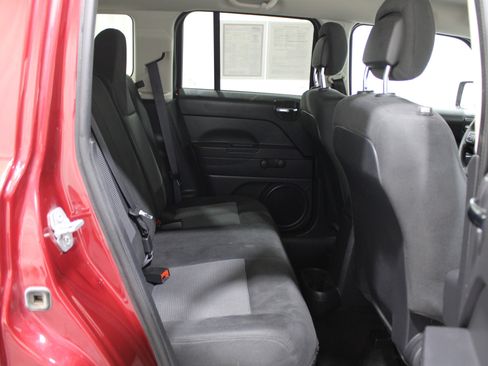 Used 2017 Jeep Patriot Sport image 17