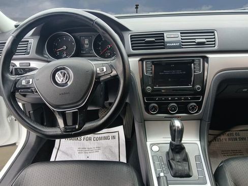 Used 2019 Volkswagen Passat 2.0T Wolfsburg image 10