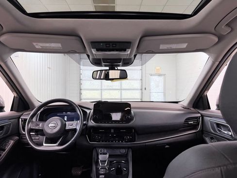 Used 2023 Nissan Rogue Platinum w/ Platinum Premium Package FWD image 27