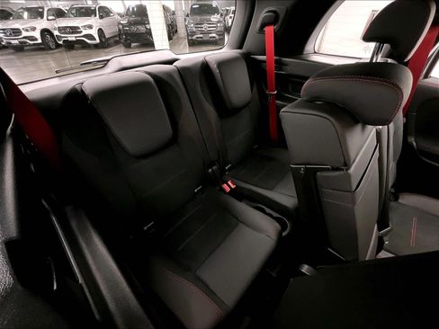 Used 2026 Mercedes-Benz GLB 35 AMG 4MATIC image 35