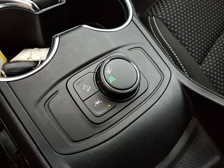 Used 2023 GMC Terrain SLE FWD image 23
