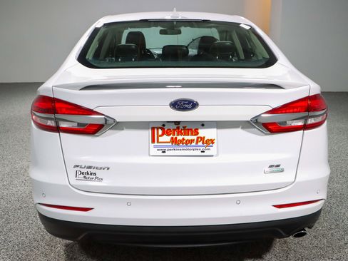 Used 2020 Ford Fusion SE w/ Equipment Group 151A image 8
