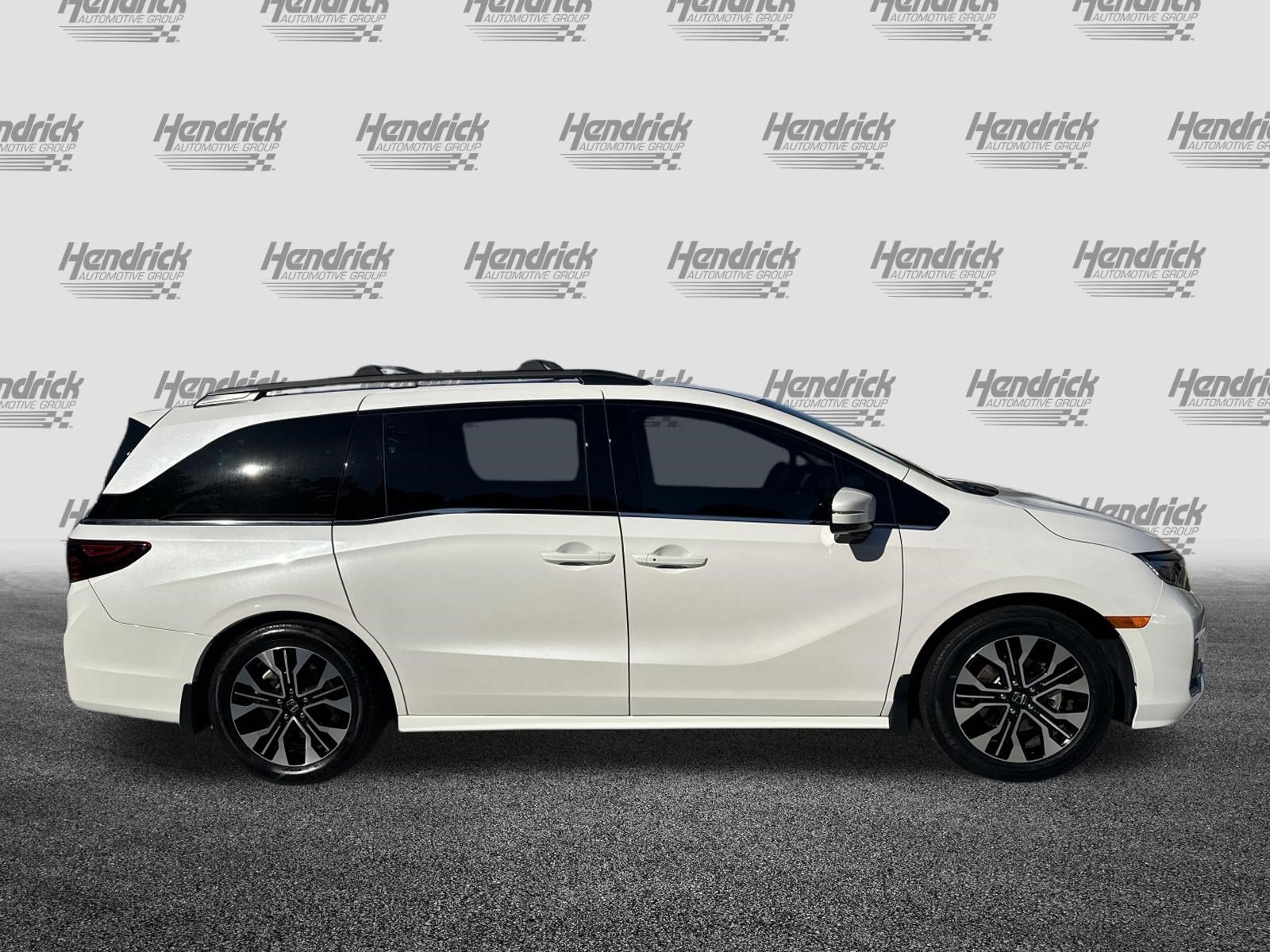 Used 2025 Honda Odyssey Elite image 11