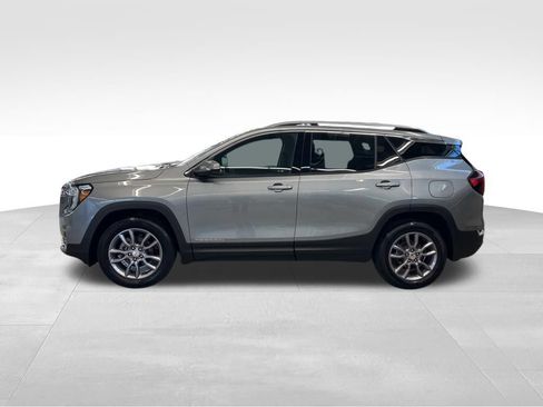 Used 2023 GMC Terrain SLT AWD/4WD image 3