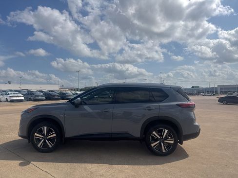 Certified 2025 Nissan Rogue SL w/ SL Premium Package image 13