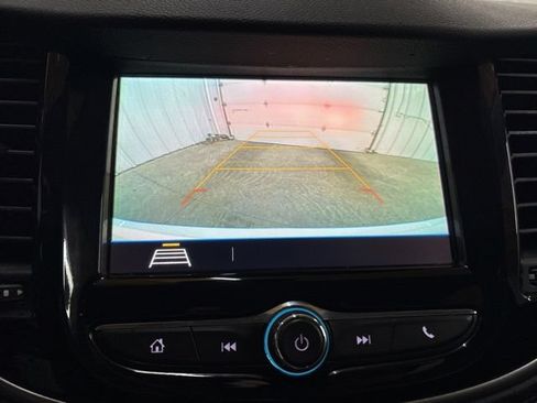 Used 2018 Chevrolet Trax LS FWD image 35