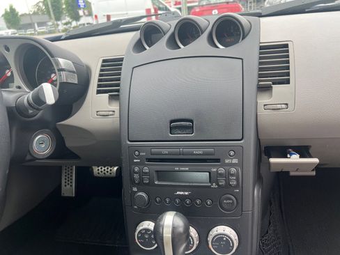 Used 2006 Nissan 350Z Touring RWD image 27