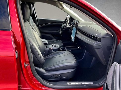 Used 2022 Ford Mustang Mach-E Premium image 6