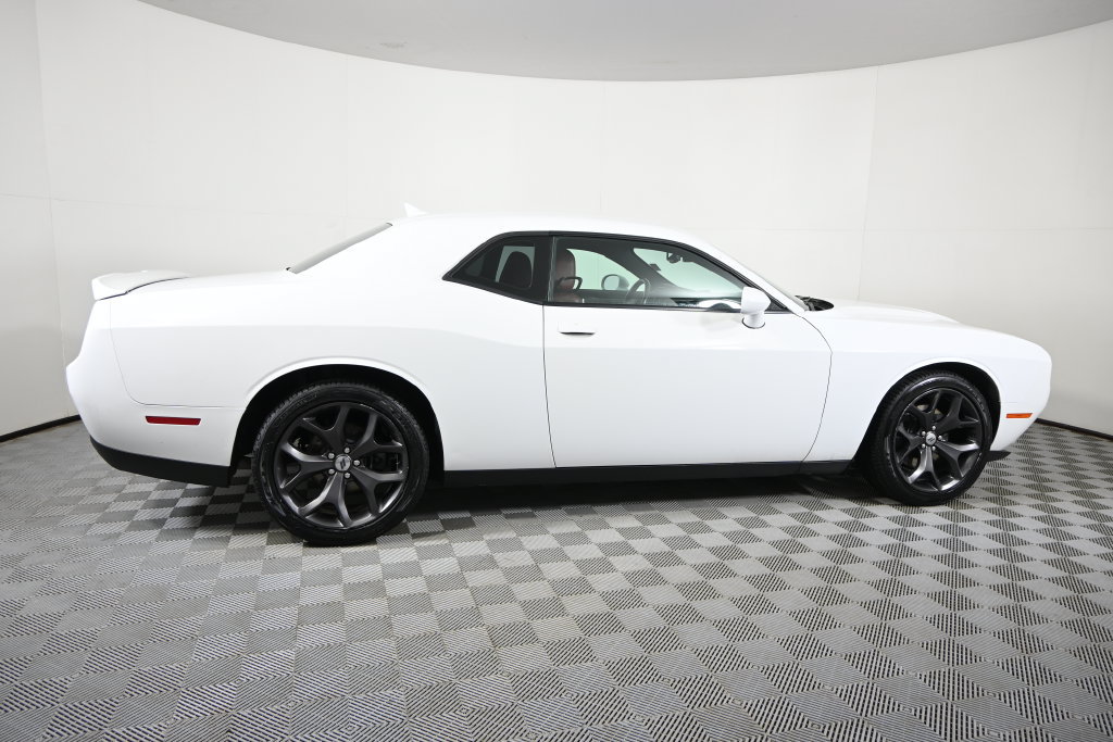 Used 2019 Dodge Challenger SXT w/ Plus Package RWD image 7