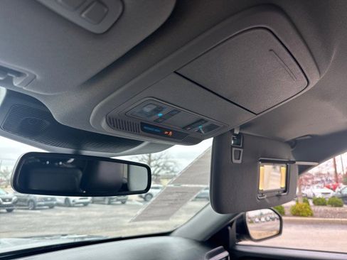 Used 2023 Ford Explorer Limited image 13