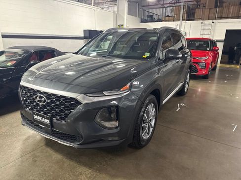 Used 2019 Hyundai Santa Fe AWD image 3