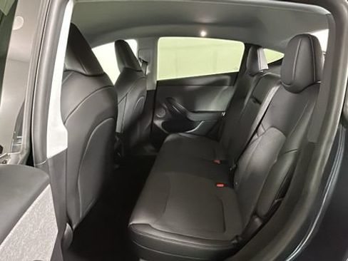 Used 2026 Tesla Model Y 2WD image 23