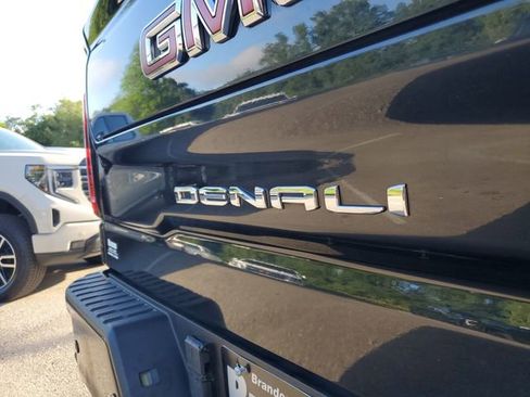 Used 2024 GMC Sierra 1500 Denali w/ Denali Reserve Package AWD/4WD image 8