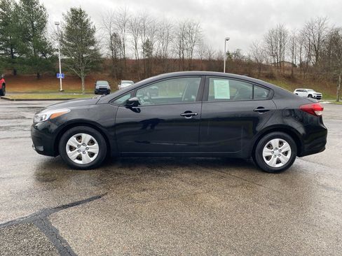 Used 2017 Kia Forte LX image 6