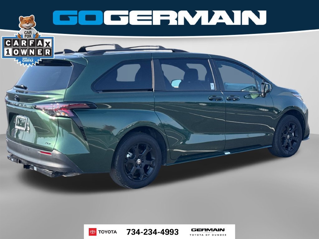 Used 2025 Toyota Sienna XLE Woodland Edition AWD/4WD image 7
