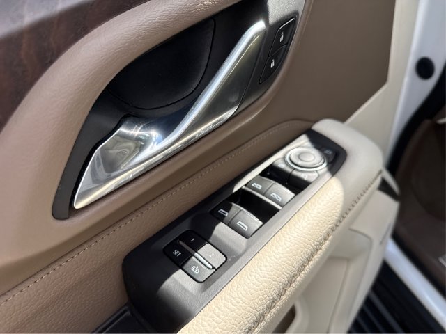 Used 2023 GMC Yukon XL Denali AWD/4WD image 29