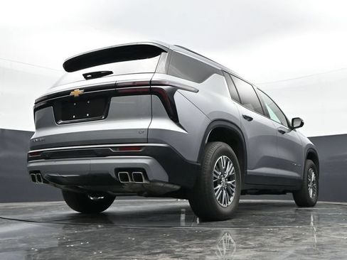 Used 2024 Chevrolet Traverse LT FWD image 34