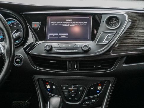 Used 2017 Buick Envision Essence FWD image 16