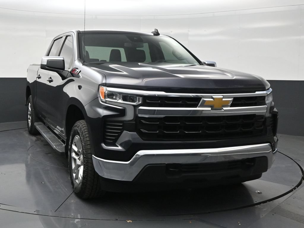 Used 2023 Chevrolet Silverado 1500 LT w/ Z71 Off-Road Package AWD/4WD image 7