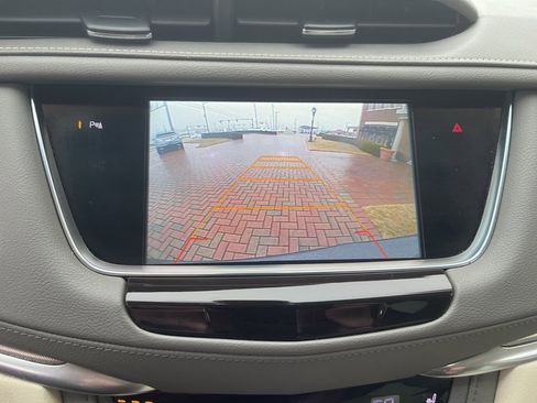 Used 2017 Cadillac XT5 Luxury w/ Driver Awareness Package image 21