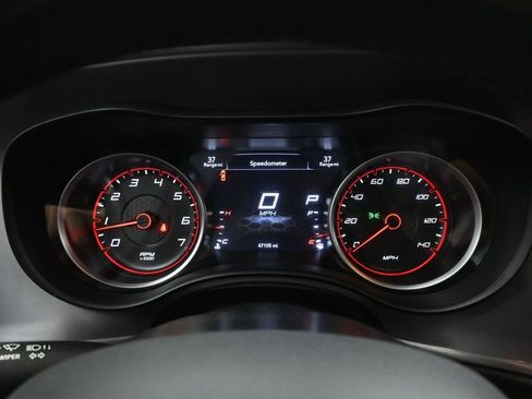 Used 2023 Dodge Charger SXT image 16