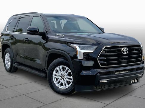 Certified 2025 Toyota Sequoia SR5 image 2