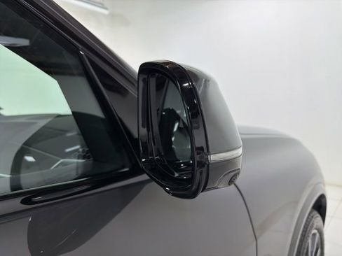 Used 2025 BMW X5 xDrive40i w/ Executive Package image 26