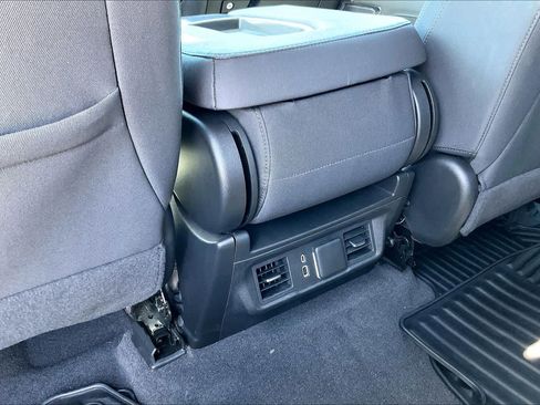 Used 2023 Chevrolet Silverado 1500 LT image 33