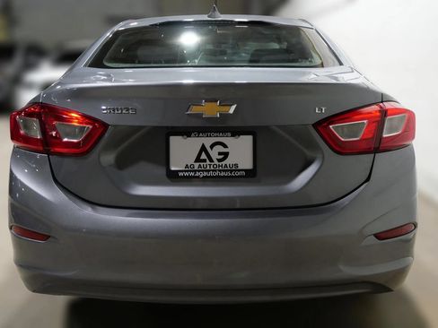 Used 2018 Chevrolet Cruze LT FWD image 5